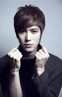 全国男明星排行,实力与人气并存的璀璨星河